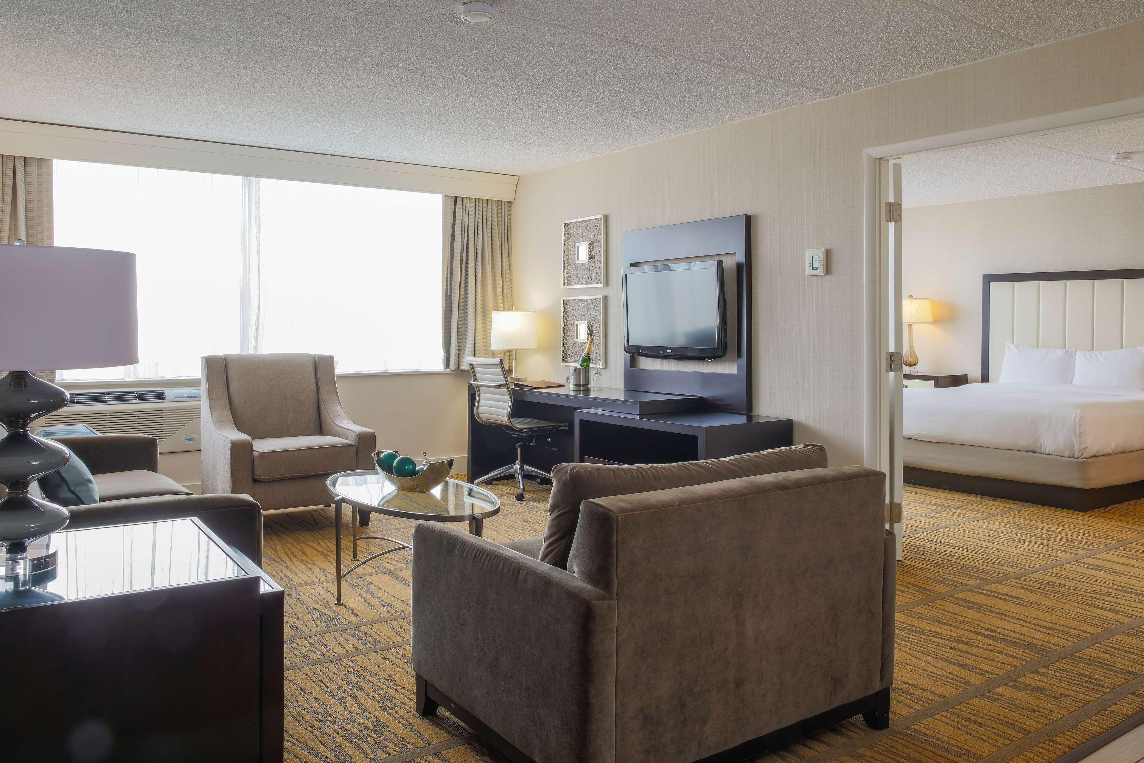 Doubletree By Hilton Rochester Henrietta Exterior foto